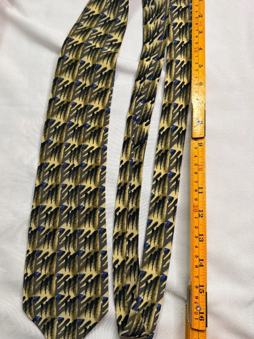 J. Garcia Chicken & C. Collection Eighteen Men's Abstract Geometric Necktie